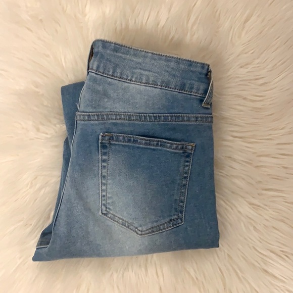 Acne Studios Skin 5 Deep Mid Rise Crop Jeans - Picture 11 of 11